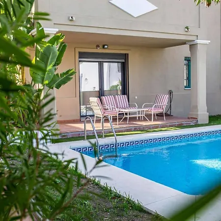 Villa Modern With Parking And Private Pool *