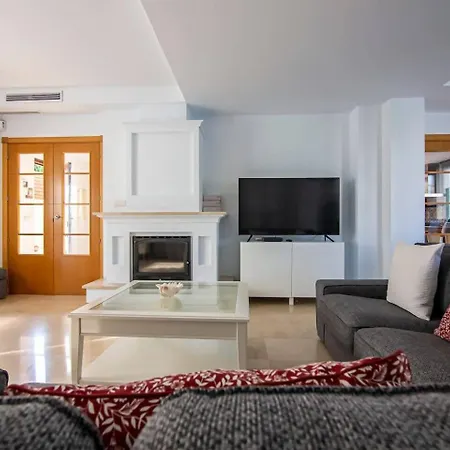Villa Modern With Parking And Private Pool